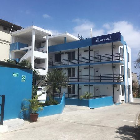 Hostal Albatros Manta Buitenkant foto