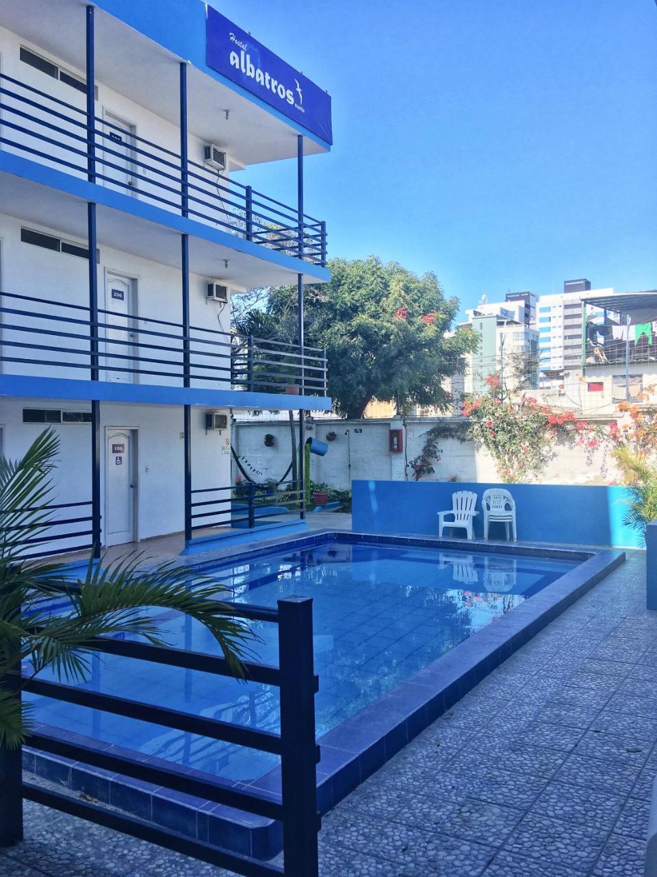 Hostal Albatros Manta Buitenkant foto