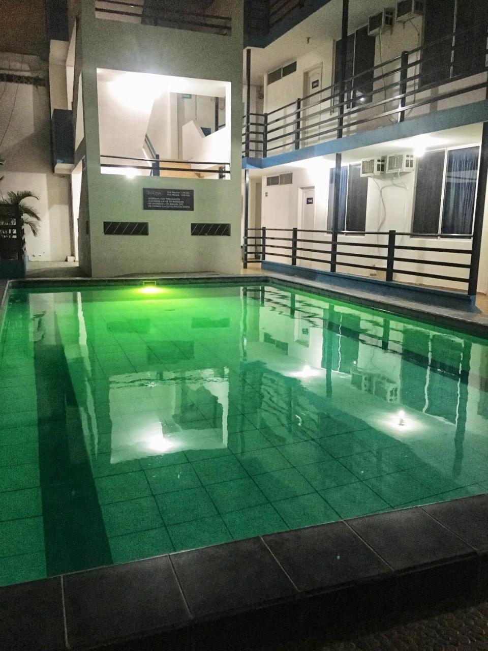 Hostal Albatros Manta Buitenkant foto