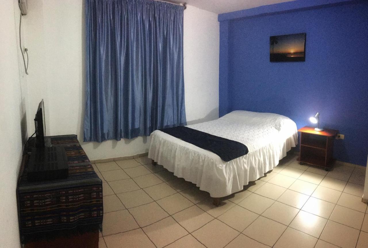 Hostal Albatros Manta Buitenkant foto